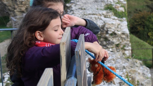 Harnessing a teddy to the zip wire